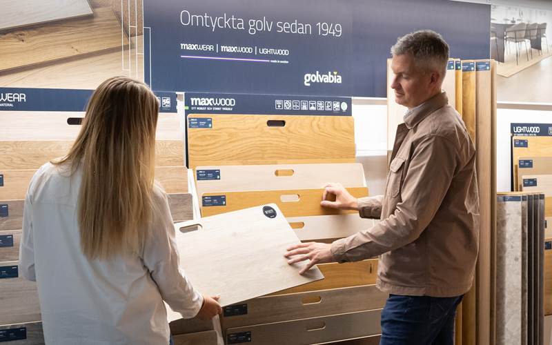 Alva Henrik Trägolvställ Liggande